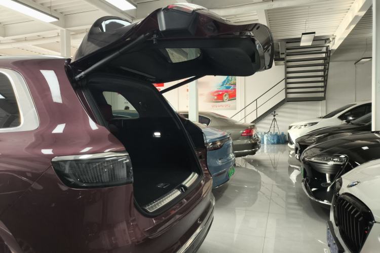 Used Hima AITO M8 2025 Extended-Range Ultra Version 53.4 kWh 5-Seater Edition Trunk