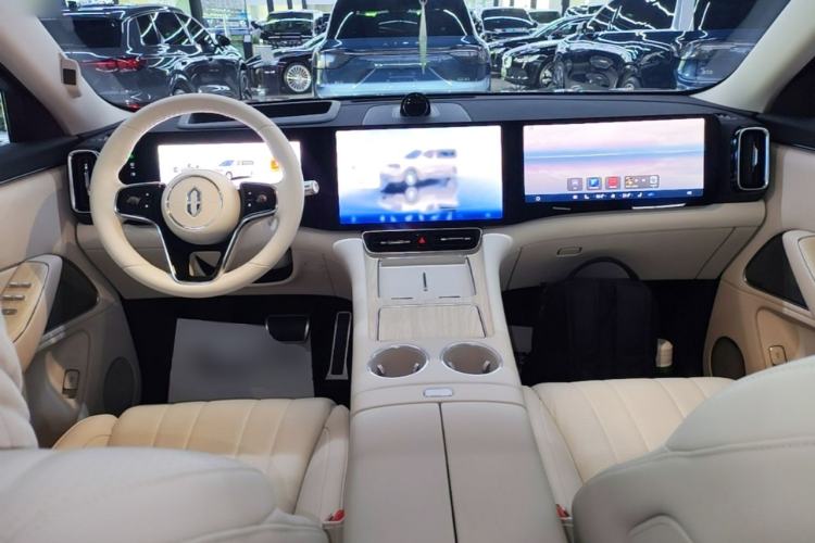 Used Hima AITO M8 2025 Extended-Range Ultra Version 53.4 kWh 5-Seater Edition Center Console