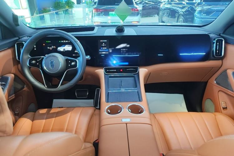 Used Hima AITO M8 2025 Extended-Range Ultra Version 53.4 kWh 5-Seater Edition Center Console