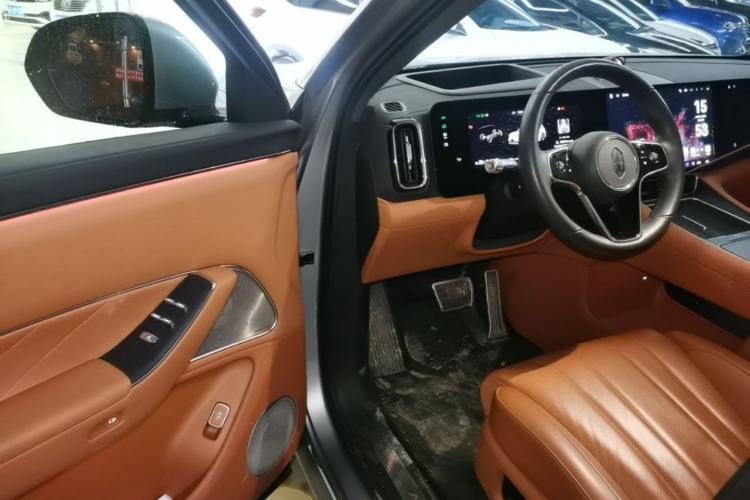 Used Hima AITO M8 2025 Extended-Range Ultra Version 53.4 kWh 5-Seater Edition Driver Seat