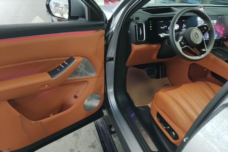 Used Hima AITO M8 2025 Extended-Range Ultra Version 53.4 kWh 5-Seater Edition Driver Seat