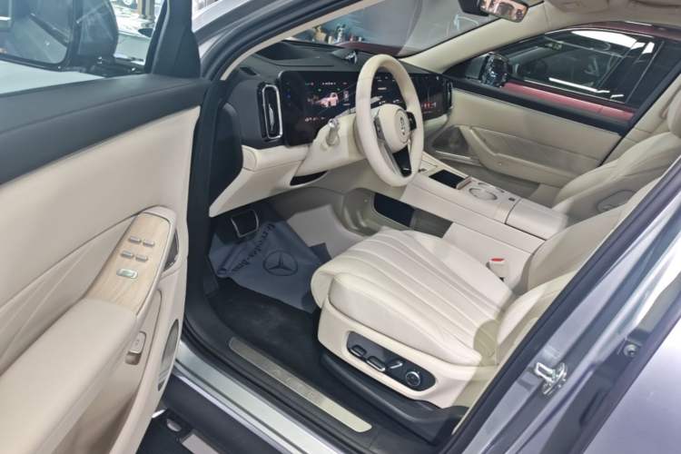Used Hima AITO M8 2025 Extended-Range Ultra Version 53.4 kWh 6-Seater Edition Driver Seat