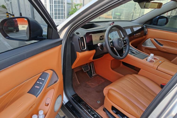 Used Hima AITO M8 2025 Extended-Range Ultra Version 53.4 kWh 5-Seater Edition Driver Seat