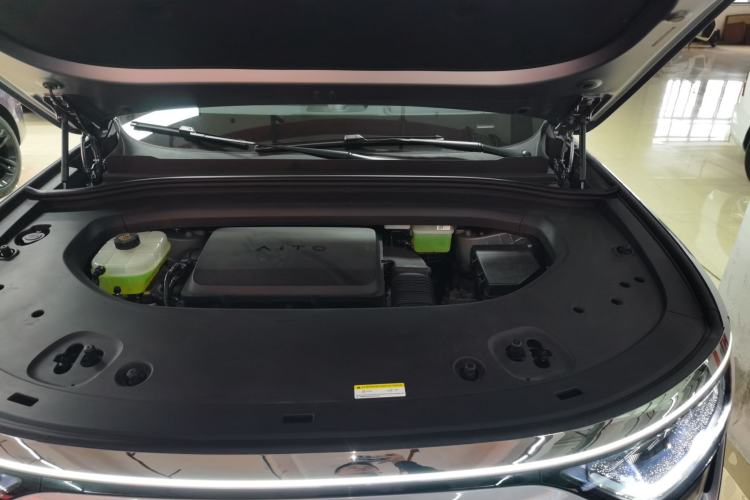 Used Hima AITO M8 2025 Extended-Range Ultra Version 53.4 kWh 5-Seater Edition Engine Bay