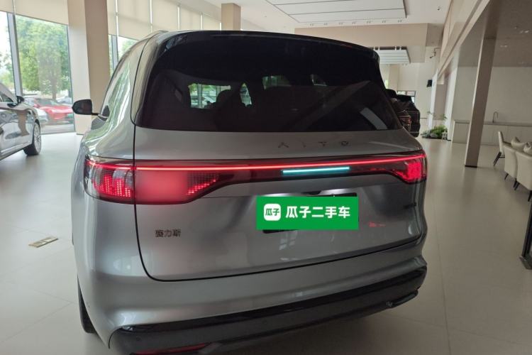 Used Hima AITO M8 2025 Extended-Range Ultra Version 53.4 kWh 5-Seater Edition Exterior 2