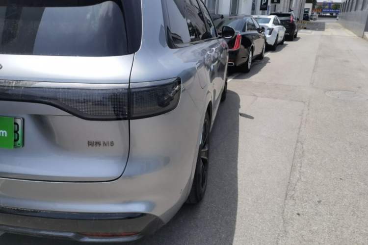 Used Hima AITO M8 2025 Extended-Range Max+ Version 53.4 kWh 5-Seater Edition Exterior 3