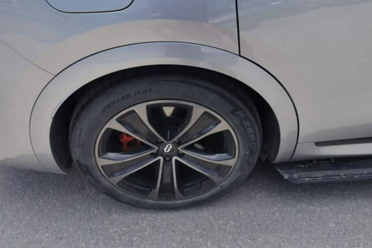 Used Hima AITO M8 2025 Extended-Range Max+ Version 53.4 kWh 5-Seater Edition Exterior 5