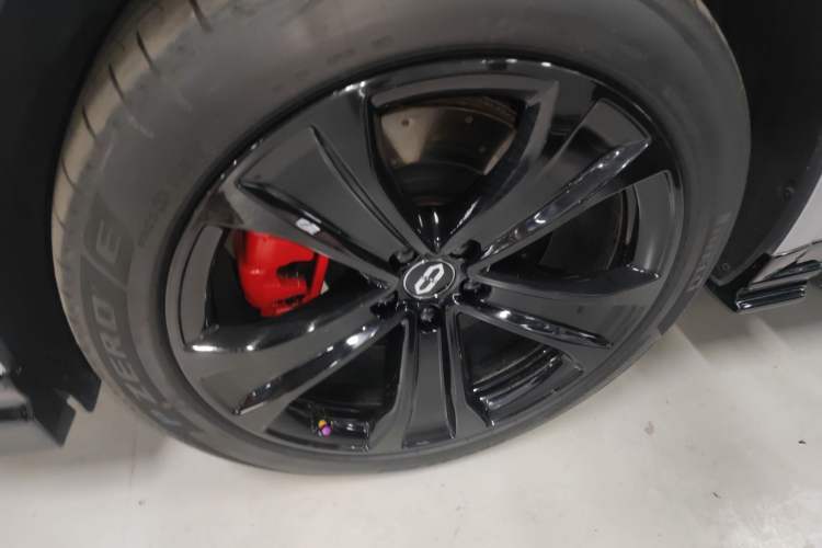 Used Hima AITO M8 2025 Extended-Range Ultra Version 53.4 kWh 5-Seater Edition Exterior 7