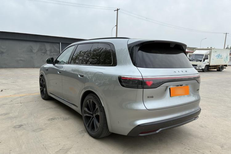 Used Hima AITO M8 2025 Extended-Range Ultra Version 53.4 kWh 5-Seater Edition Exterior 9
