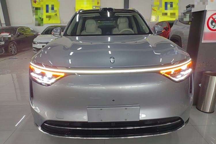 Used Hima AITO M8 2025 Extended-Range Ultra Version 53.4 kWh 6-Seater Edition Front