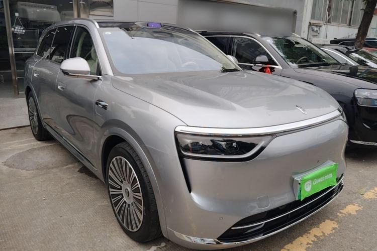 Used Hima AITO M8 2025 Extended-Range Ultra Version 53.4 kWh 6-Seater Edition Front Right 45 Deg