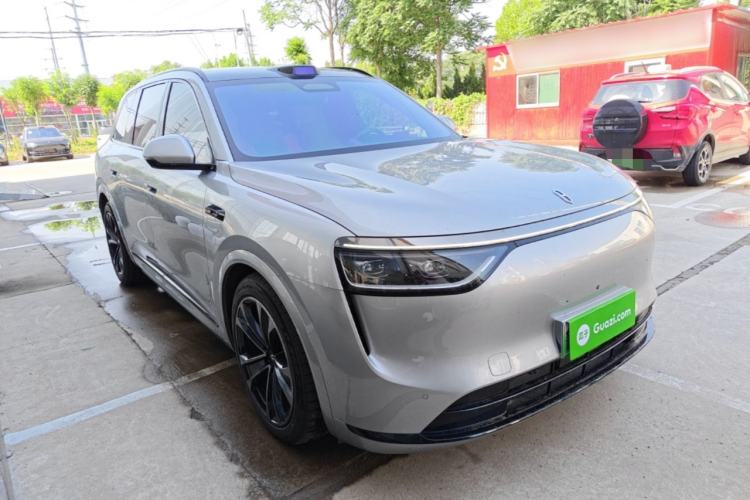 Used Hima AITO M8 2025 Extended-Range Ultra Version 53.4 kWh 5-Seater Edition Front Right 45 Deg