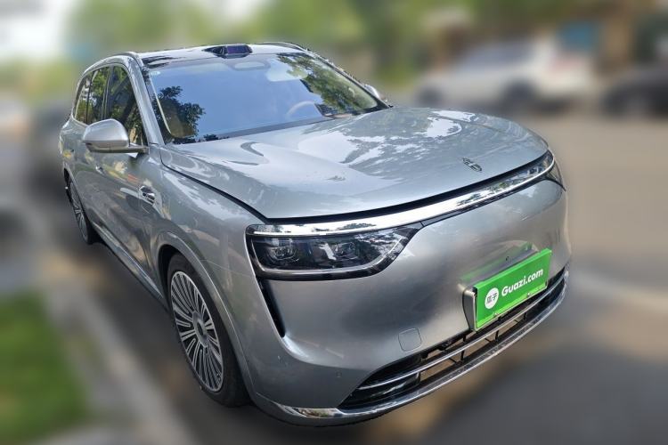 Used Hima AITO M8 2025 Extended-Range Max+ Version 53.4 kWh 6-Seater Edition Front Right 45 Deg