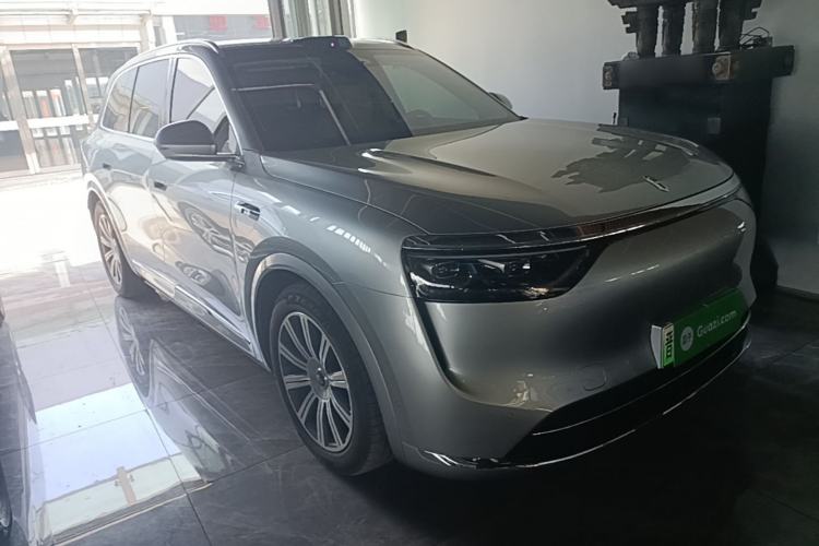 Used Hima AITO M8 2025 Extended-Range Ultra Version 53.4 kWh 5-Seater Edition Front Right 45 Deg