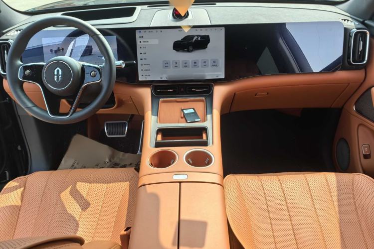 Used Hima AITO M8 2025 Extended-Range Max+ Version 53.4 kWh 6-Seater Edition Interior 1