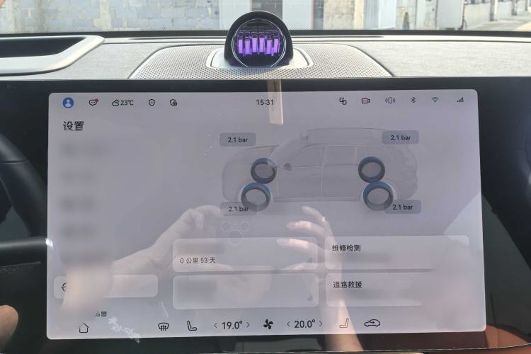 Used Hima AITO M8 2025 Extended-Range Max+ Version 53.4 kWh 6-Seater Edition Interior 4