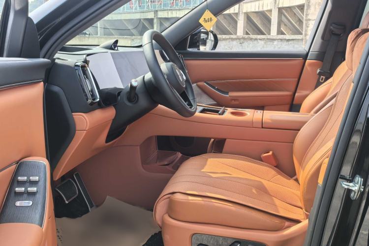 Used Hima AITO M8 2025 Extended-Range Max+ Version 53.4 kWh 6-Seater Edition Interior 5