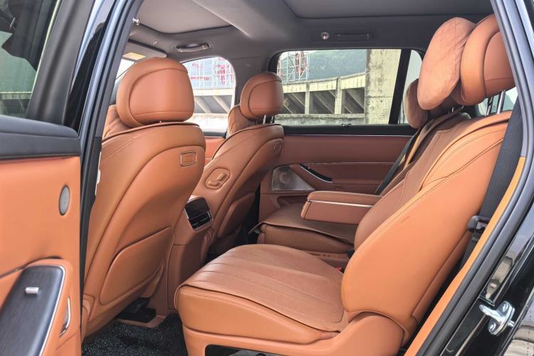 Used Hima AITO M8 2025 Extended-Range Max+ Version 53.4 kWh 6-Seater Edition Interior 6
