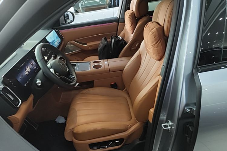 Used Hima AITO M8 2025 Extended-Range Ultra Version 53.4 kWh 5-Seater Edition Left Front Seat