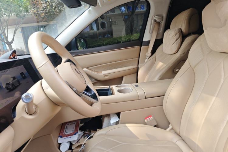 Used Hima AITO M8 2025 Extended-Range Max+ Version 53.4 kWh 6-Seater Edition Left Front Seat