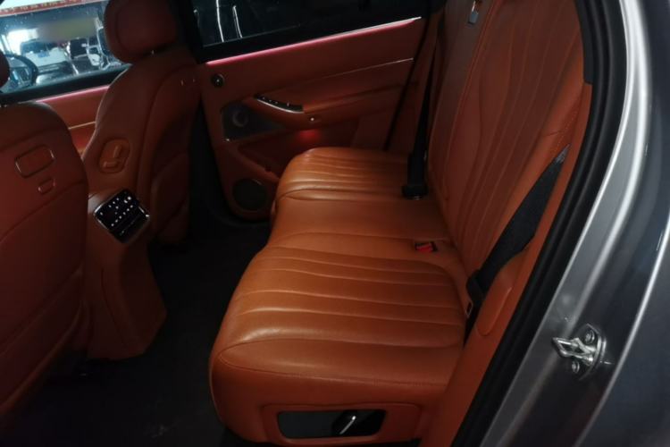 Used Hima AITO M8 2025 Extended-Range Ultra Version 53.4 kWh 5-Seater Edition Left Rear Seat