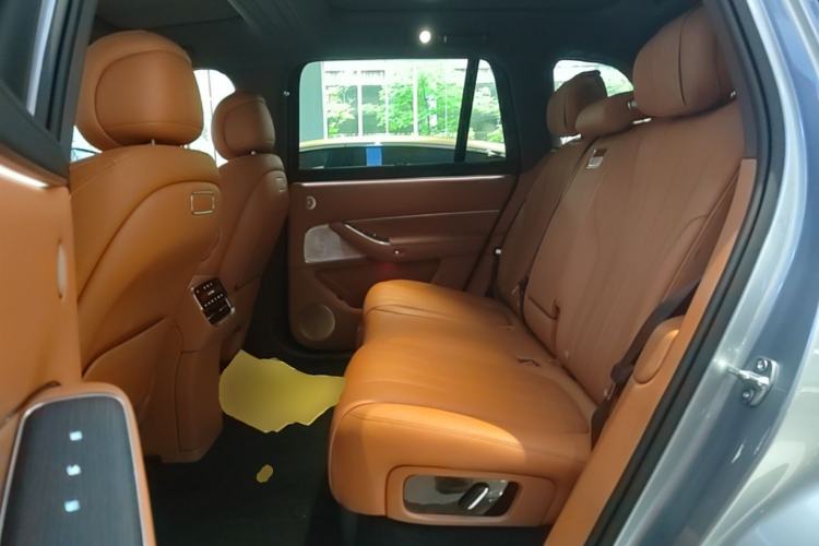 Used Hima AITO M8 2025 Extended-Range Ultra Version 53.4 kWh 5-Seater Edition Left Rear Seat