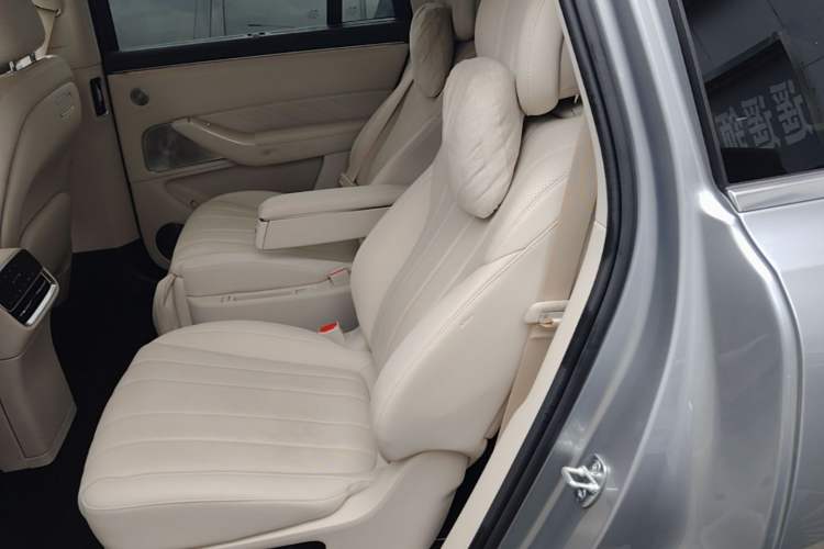 Used Hima AITO M8 2025 Extended-Range Ultra Version 53.4 kWh 6-Seater Edition Left Rear Seat