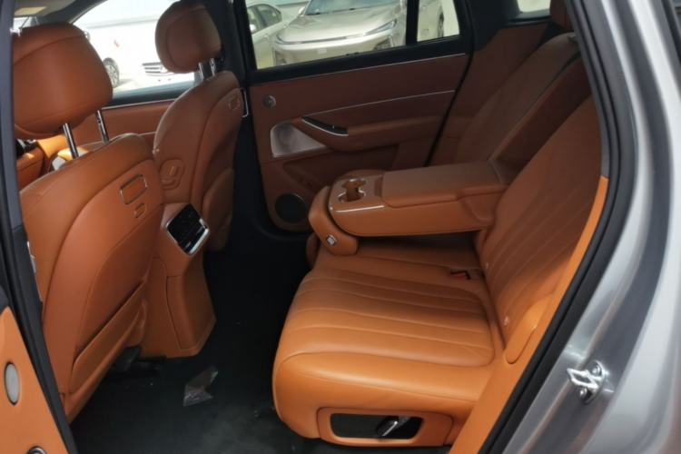 Used Hima AITO M8 2025 Extended-Range Max+ Version 53.4 kWh 5-Seater Edition Left Rear Seat