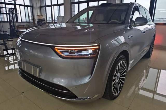 Used Hima AITO M8 2025 Extended-Range Ultra Version 53.4 kWh 6-Seater Edition