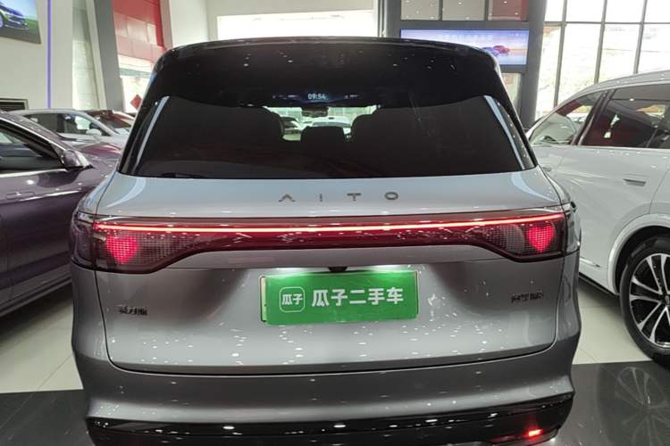 Used Hima AITO M8 2025 Extended-Range Ultra Version 53.4 kWh 5-Seater Edition Rear