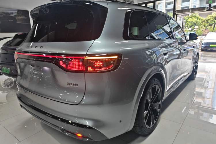 Used Hima AITO M8 2025 Extended-Range Ultra Version 53.4 kWh 6-Seater Edition Rear Right 45 Deg