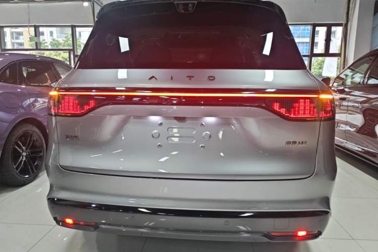 Used Hima AITO M8 2025 Extended-Range Ultra Version 53.4 kWh 6-Seater Edition Rear