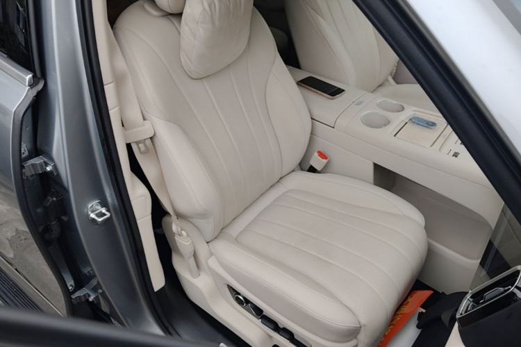 Used Hima AITO M8 2025 Extended-Range Ultra Version 53.4 kWh 6-Seater Edition Right Front Seat