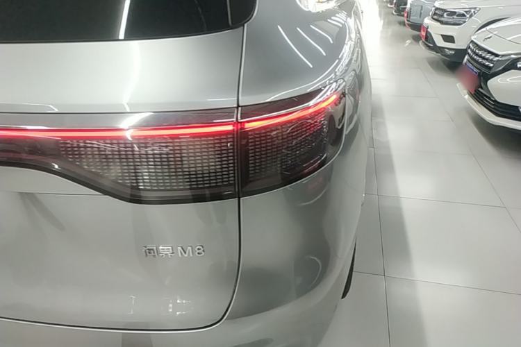 Used Hima AITO M8 2025 Extended-Range Ultra Version 53.4 kWh 6-Seater Edition Right Rear Taillight