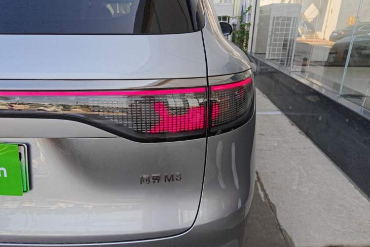 Used Hima AITO M8 2025 Extended-Range Ultra Version 53.4 kWh 5-Seater Edition Right Rear Taillight