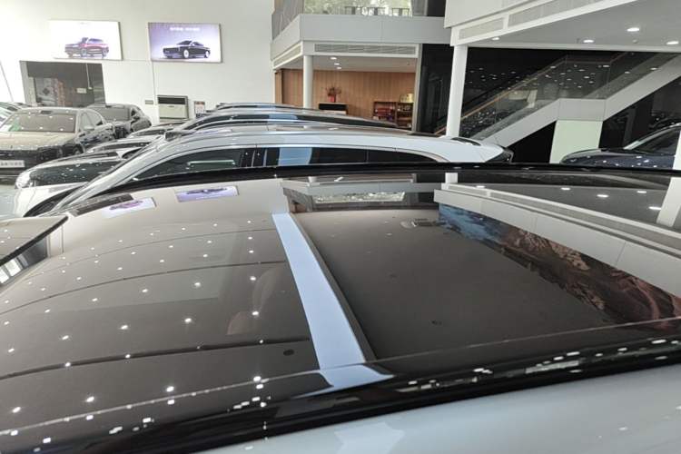 Used Hima AITO M8 2025 Extended-Range Ultra Version 53.4 kWh 5-Seater Edition Roof