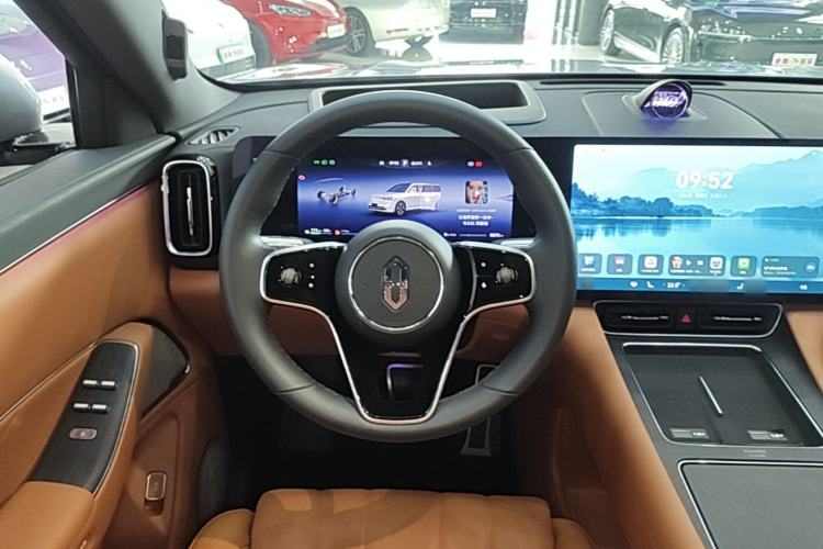 Used Hima AITO M8 2025 Extended-Range Ultra Version 53.4 kWh 5-Seater Edition Steering Wheel