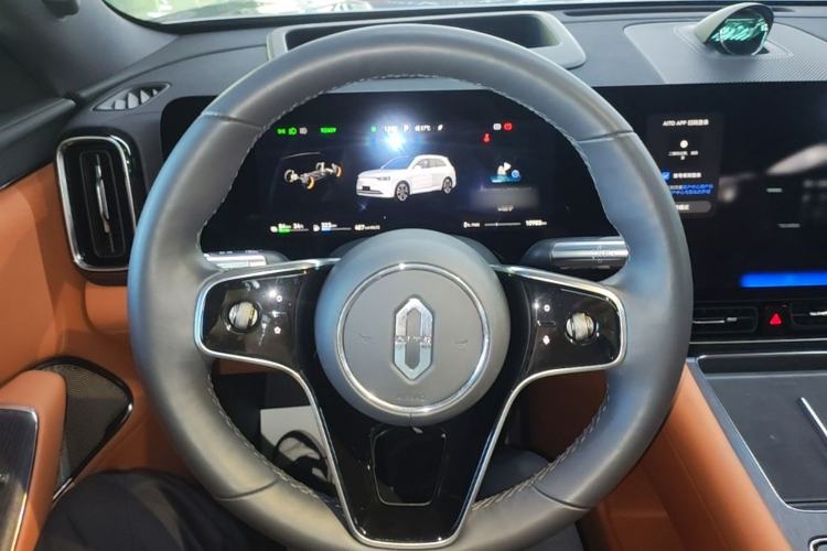 Used Hima AITO M8 2025 Extended-Range Ultra Version 53.4 kWh 5-Seater Edition Steering Wheel