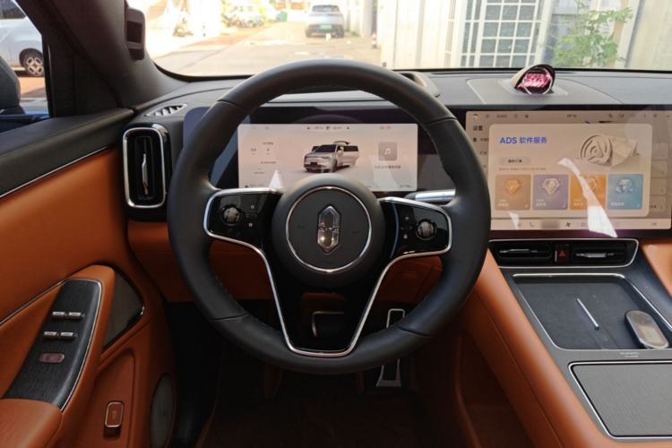 Used Hima AITO M8 2025 Extended-Range Ultra Version 53.4 kWh 5-Seater Edition Steering Wheel