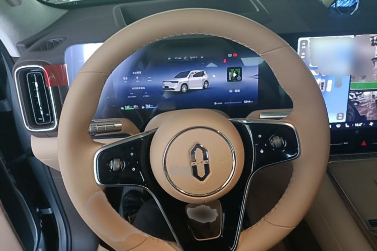 Used Hima AITO M8 2025 Extended-Range Ultra Version 53.4 kWh 5-Seater Edition Steering Wheel