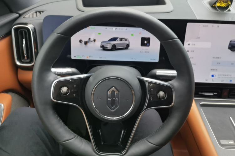 Used Hima AITO M8 2025 Extended-Range Max+ Version 53.4 kWh 5-Seater Edition Steering Wheel