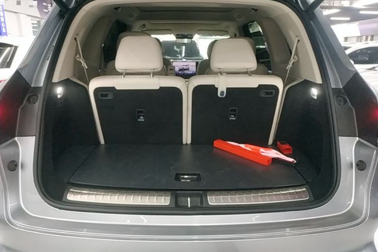 Used Hima AITO M8 2025 Extended-Range Ultra Version 53.4 kWh 6-Seater Edition Trunk