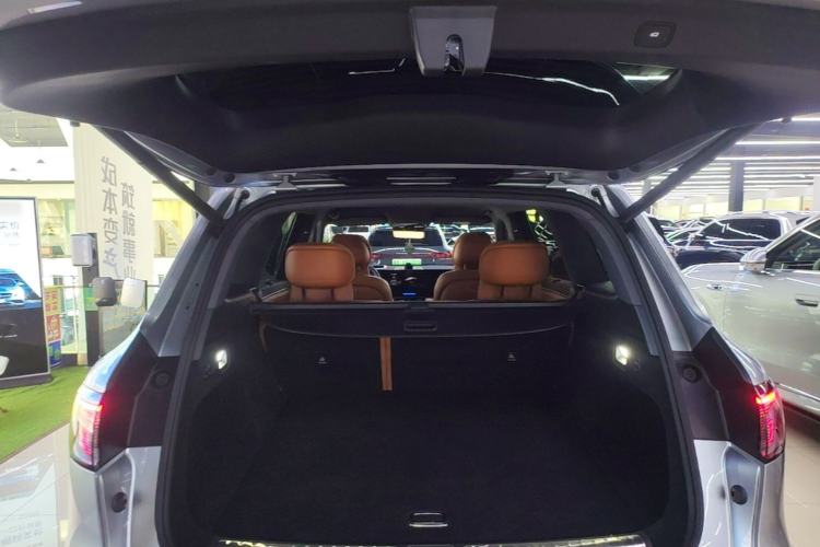 Used Hima AITO M8 2025 Extended-Range Ultra Version 53.4 kWh 5-Seater Edition Trunk