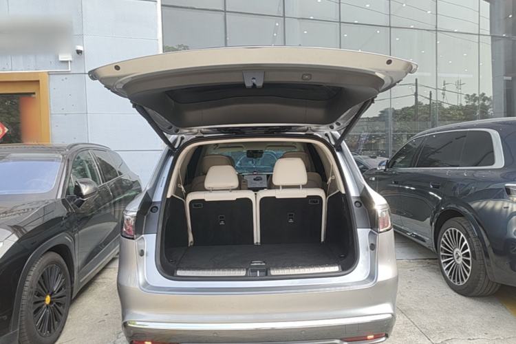 Used Hima AITO M8 2025 Extended-Range Max+ Version 53.4 kWh 6-Seater Edition Trunk