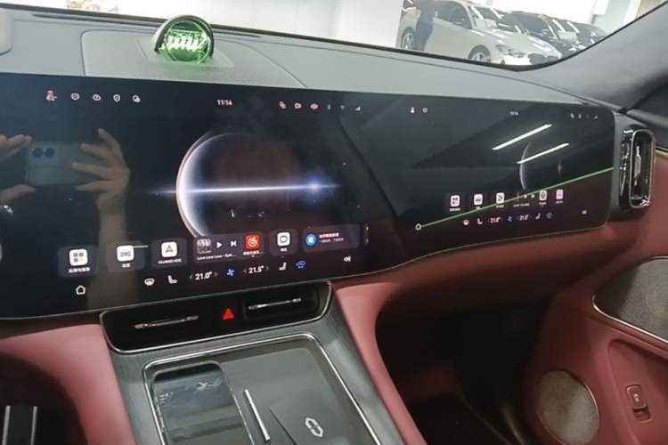 Used Hima AITO M8 2025 Extended-Range Max+ Version 53.4 kWh 5-Seater Edition Audio And AC Panel