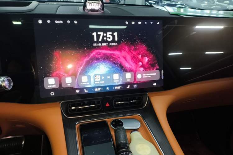 Used Hima AITO M8 2025 Extended-Range Max+ Version 53.4 kWh 6-Seater Edition Audio And AC Panel