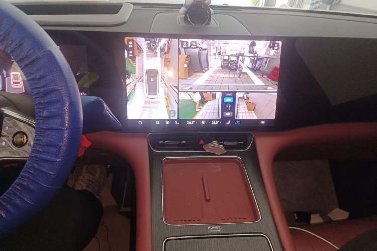 Used Hima AITO M8 2025 Extended-Range Ultra Version 53.4 kWh 6-Seater Edition Audio And AC Panel