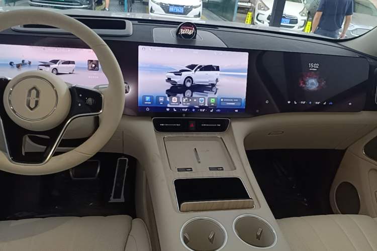 Used Hima AITO M8 2025 Extended-Range Ultra Version 53.4 kWh 5-Seater Edition Audio And AC Panel