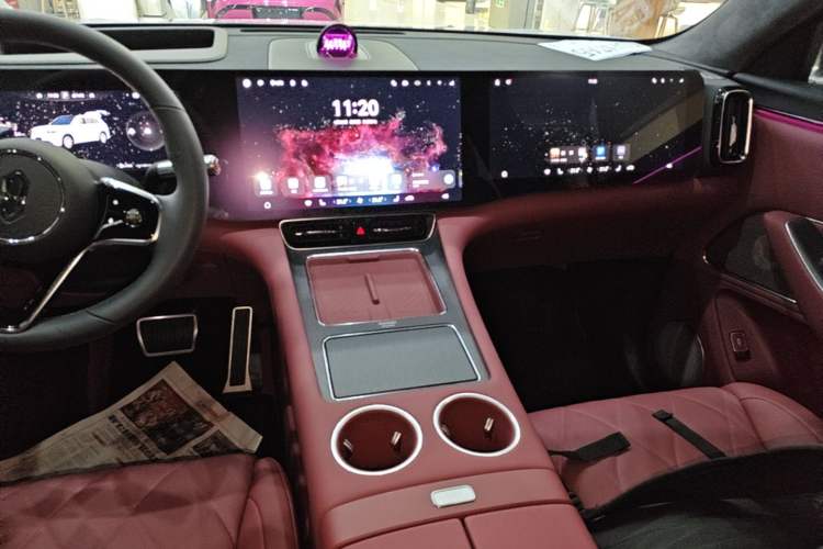 Used Hima AITO M8 2025 Extended-Range Max+ Version 53.4 kWh 5-Seater Edition Audio And AC Panel