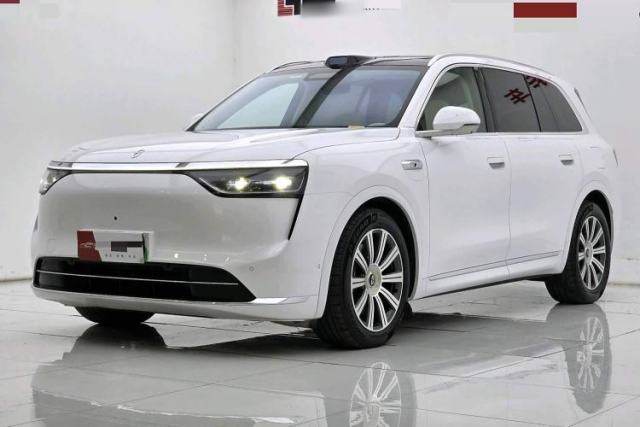 Ojetý Hima AITO M8 2025 Extended-Range Max+ Version 53.4 kWh 5-Seater Edition